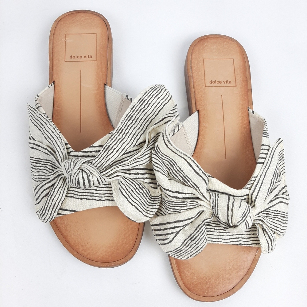 Dolce Vita Parin Flip Flops Flats Big Fabric Bow